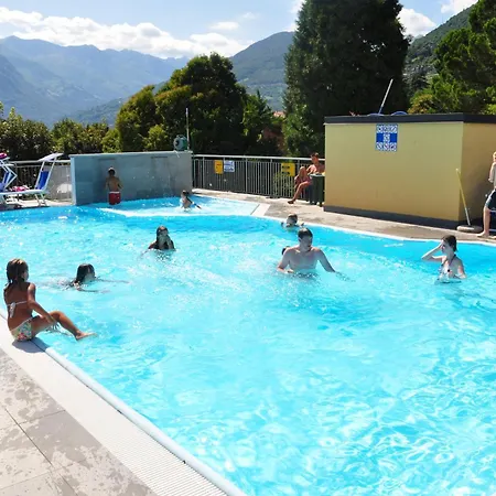 مكان تخييم Villaggio Paradiso 2*
