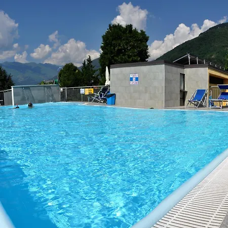 مكان تخييم Villaggio Paradiso