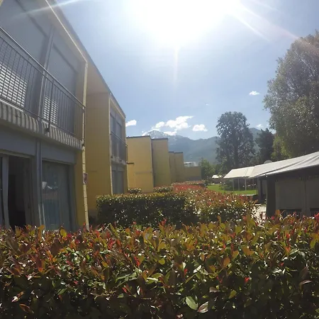 مكان تخييم Villaggio Paradiso دومازو