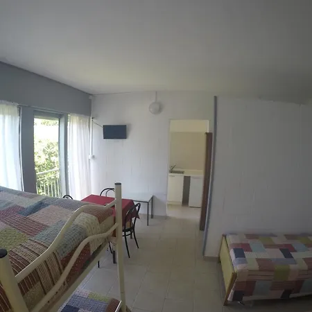 Villaggio Paradiso Κάμπινγκ 2*